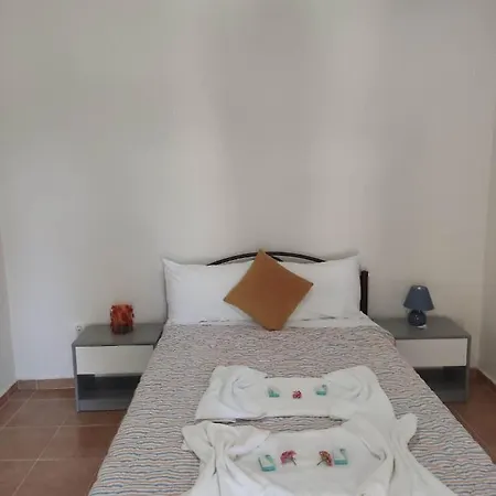 Marie-angela House Arillas *